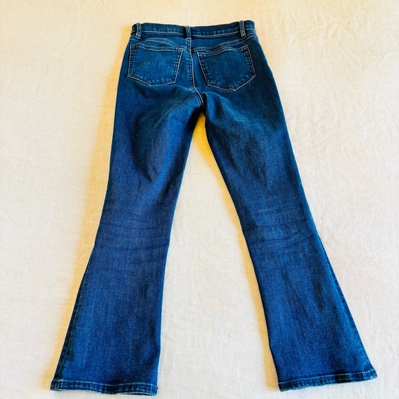 LOFT Pintucked High Rise Kick Crop Jeans‎ in Classic Wash - Picture 3 of 8